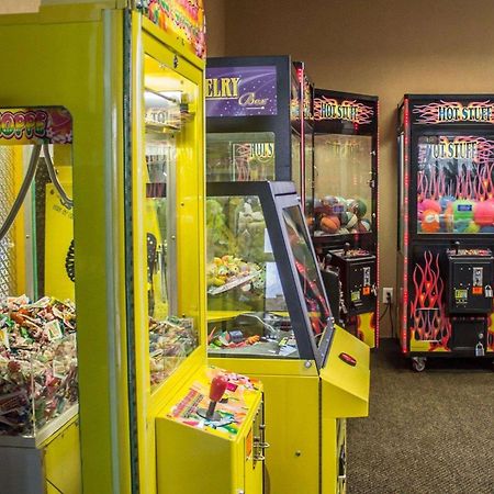 Comfort Inn & Suites Wadsworth Esterno foto