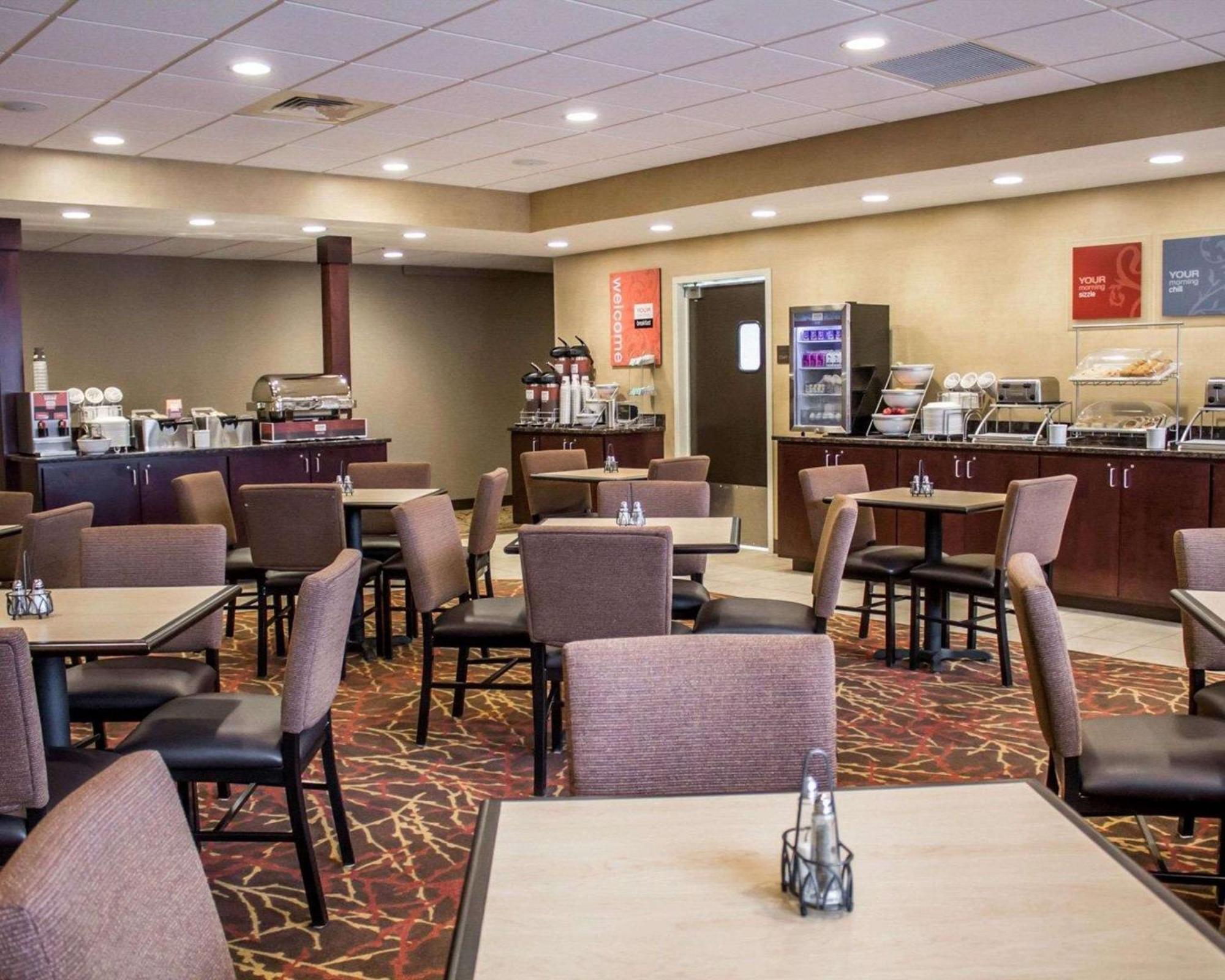 Comfort Inn & Suites Wadsworth Esterno foto
