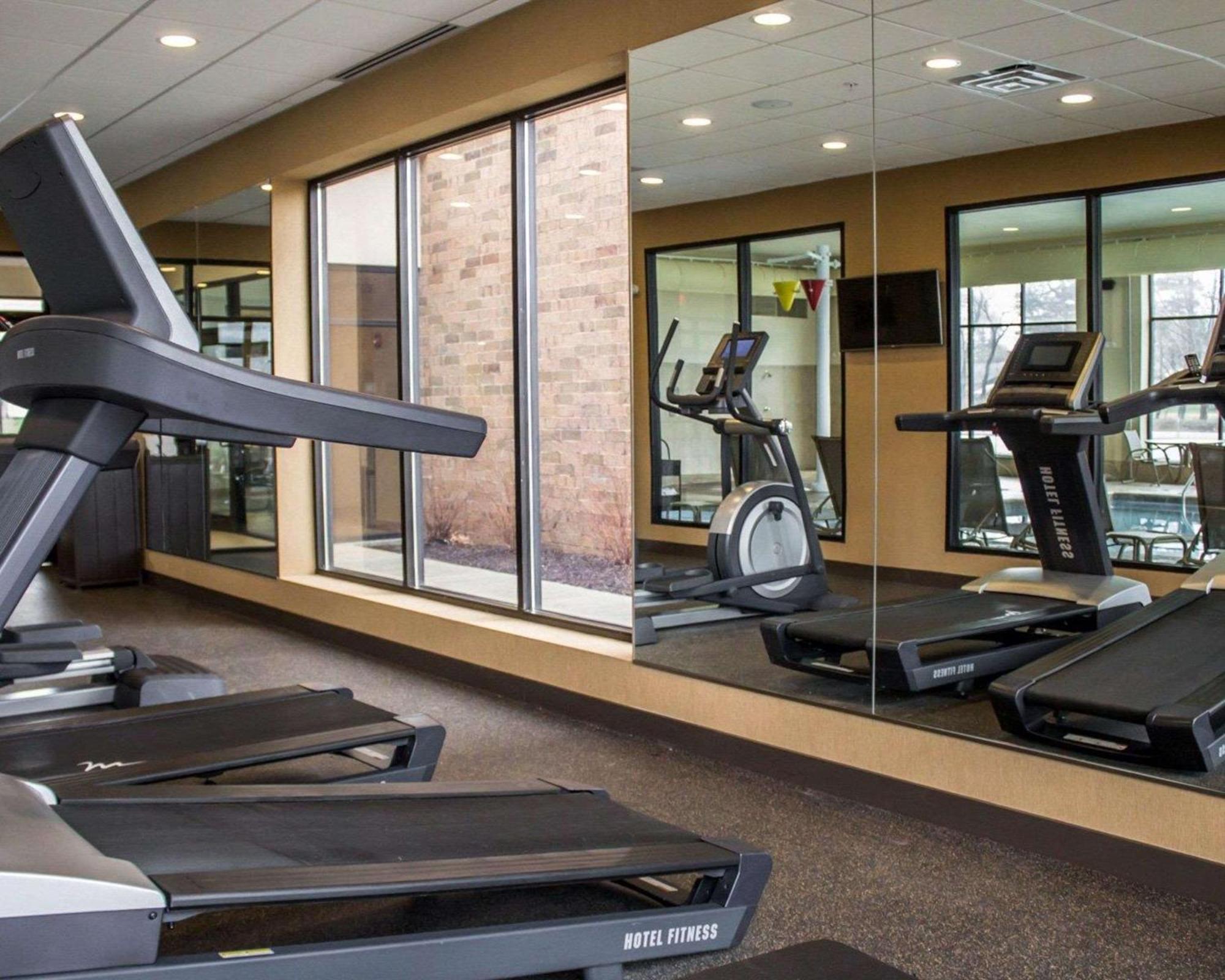 Comfort Inn & Suites Wadsworth Esterno foto