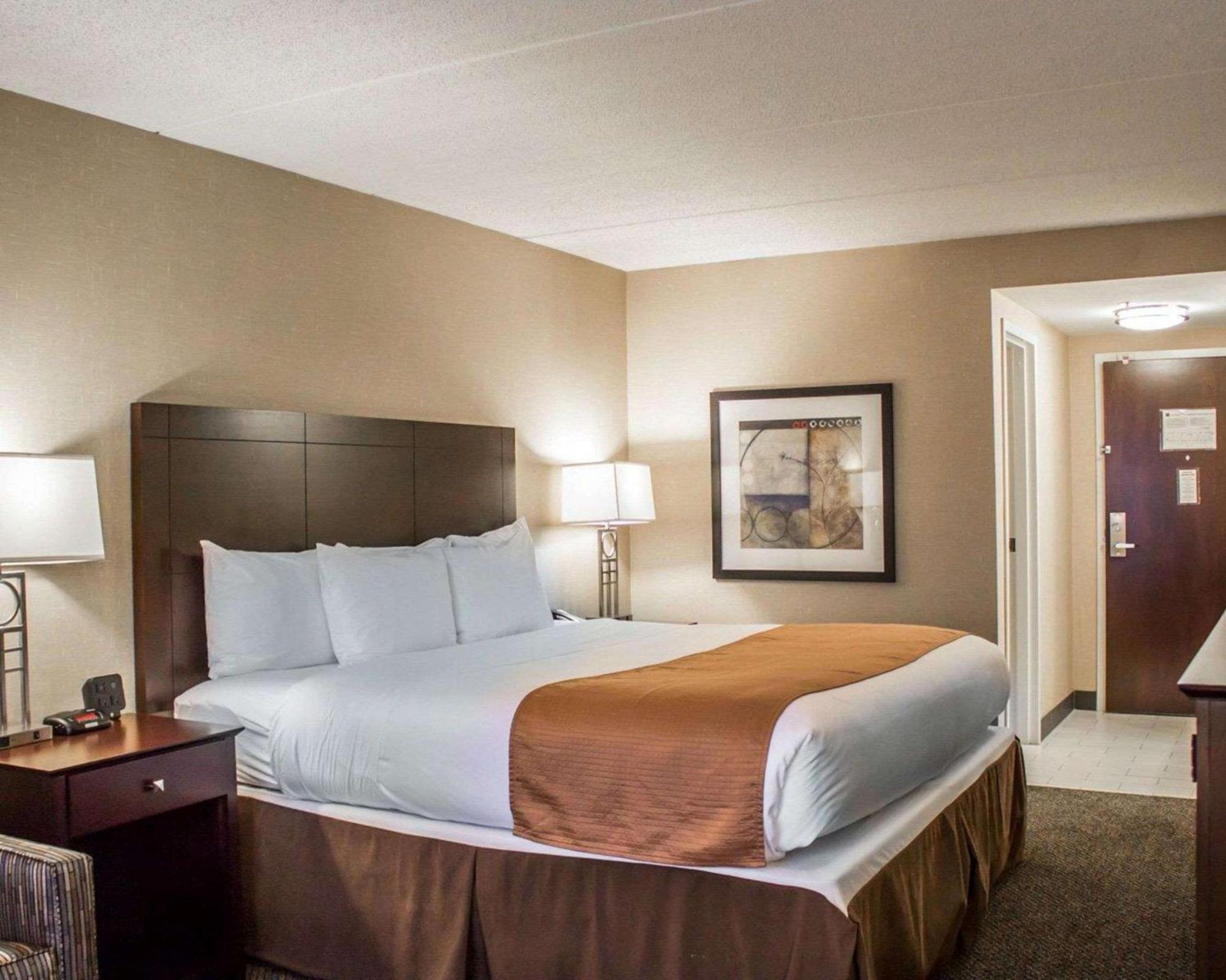 Comfort Inn & Suites Wadsworth Esterno foto